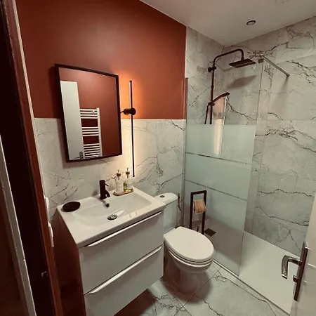 Maisonnette Relaxante, Balneo & Confort, Proche De La Gare بيت للعطل *